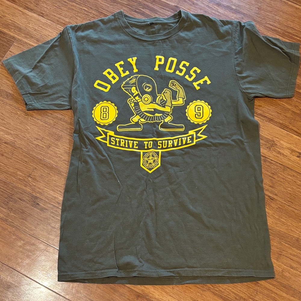 Obey Posse Dark Green Tee with Yellow Graphic size Large